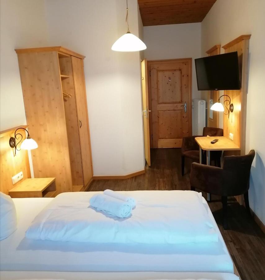 Gasthof Pension Altwirt Sachsenkam 外观 照片