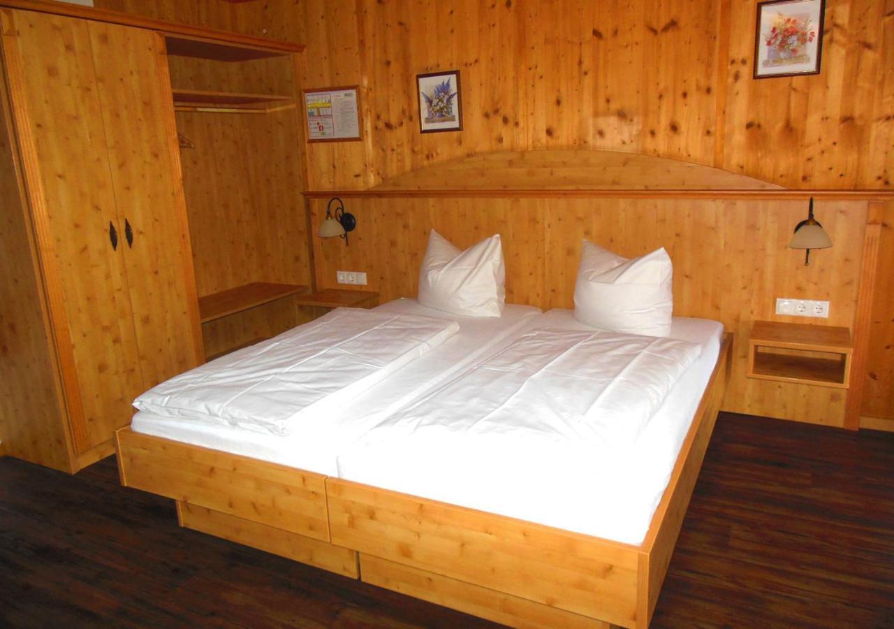 Gasthof Pension Altwirt Sachsenkam 外观 照片